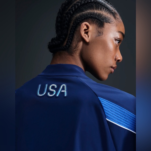 Team USA Nike Medal Ceremony Full-zip Women’s Jacket - Picture 3 of 12